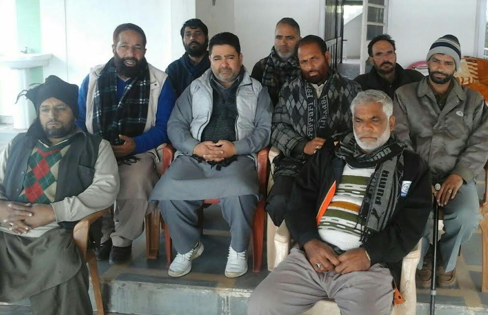 Ajan Jan seeks probe into mass copying during SSB test